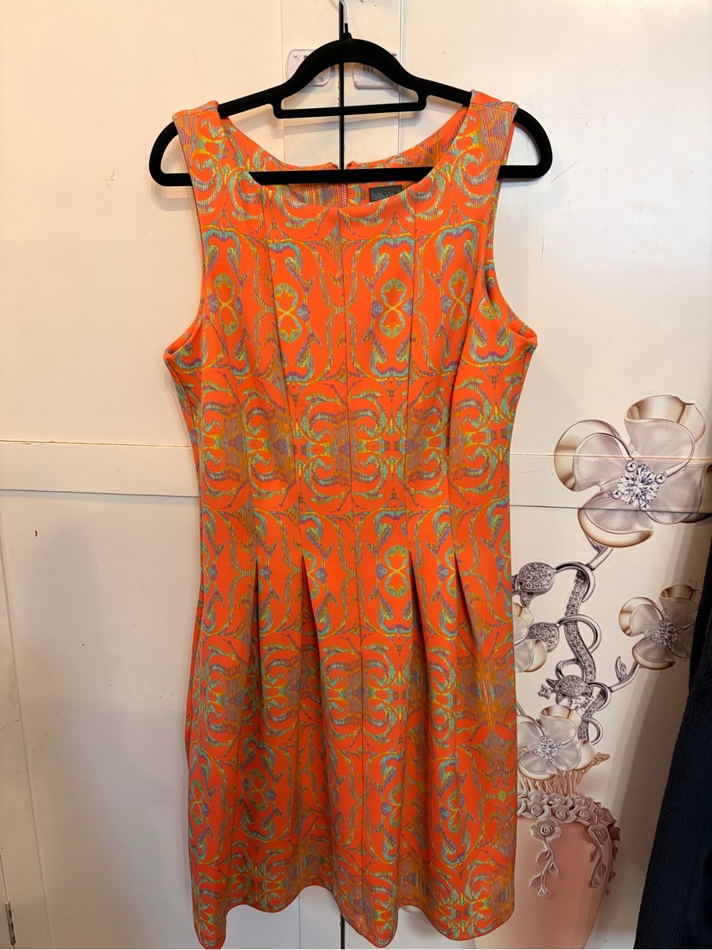 Gabby Skye Orange Multicolor Sleeveless Midi Dress